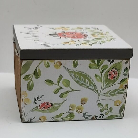 Primitives by Kathy Wood Trinket Box - Good Luck Vibes - Picture 5 of 6